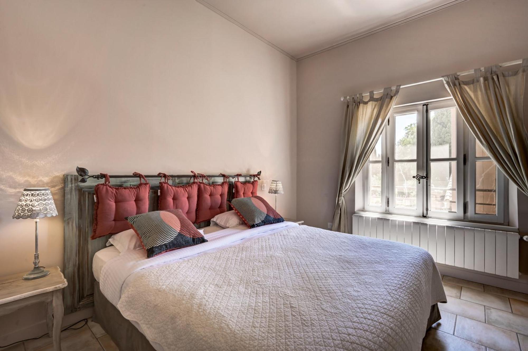 Hotel Mas Des Comtes De Provence Tarascon Zewnętrze zdjęcie